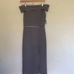 OFF THE SHOULDER STRIPED BODY COM DRESS SIZE MED